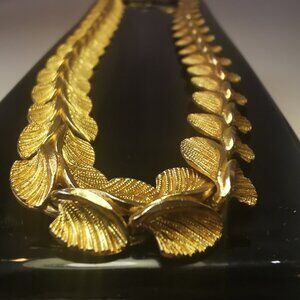 1960 Gold Tone Leaf Link Necklace 16.5" Choker 13mm Wide MCM Brushed Finish